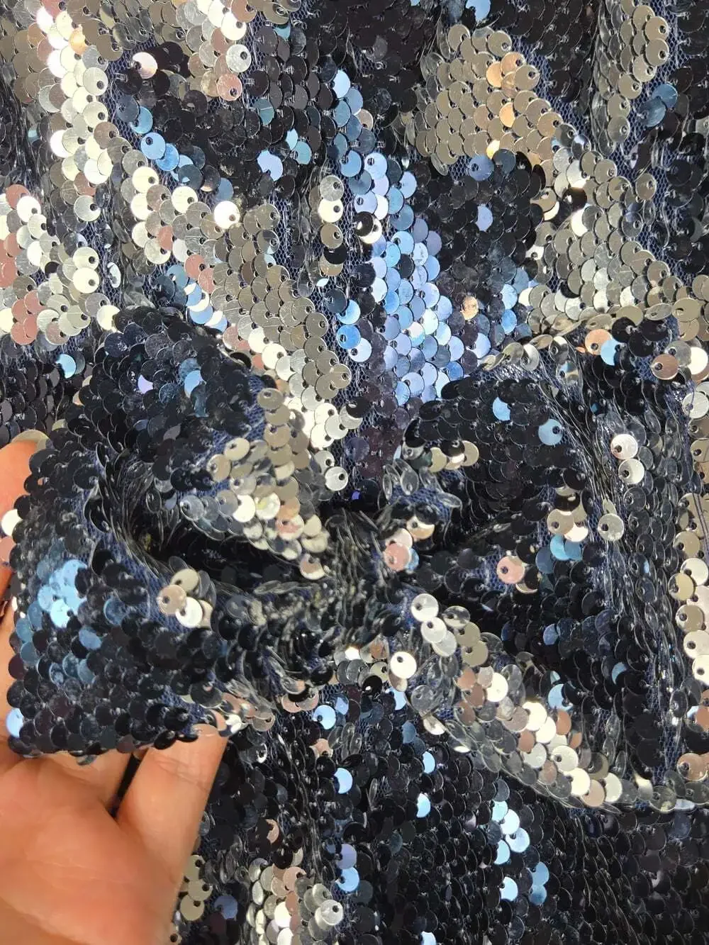 Woo Rage sequins catch